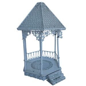 Vintage Wire Wicker 12” Gazebo Dollhouse Doll House Miniature Garden Crafty Cute